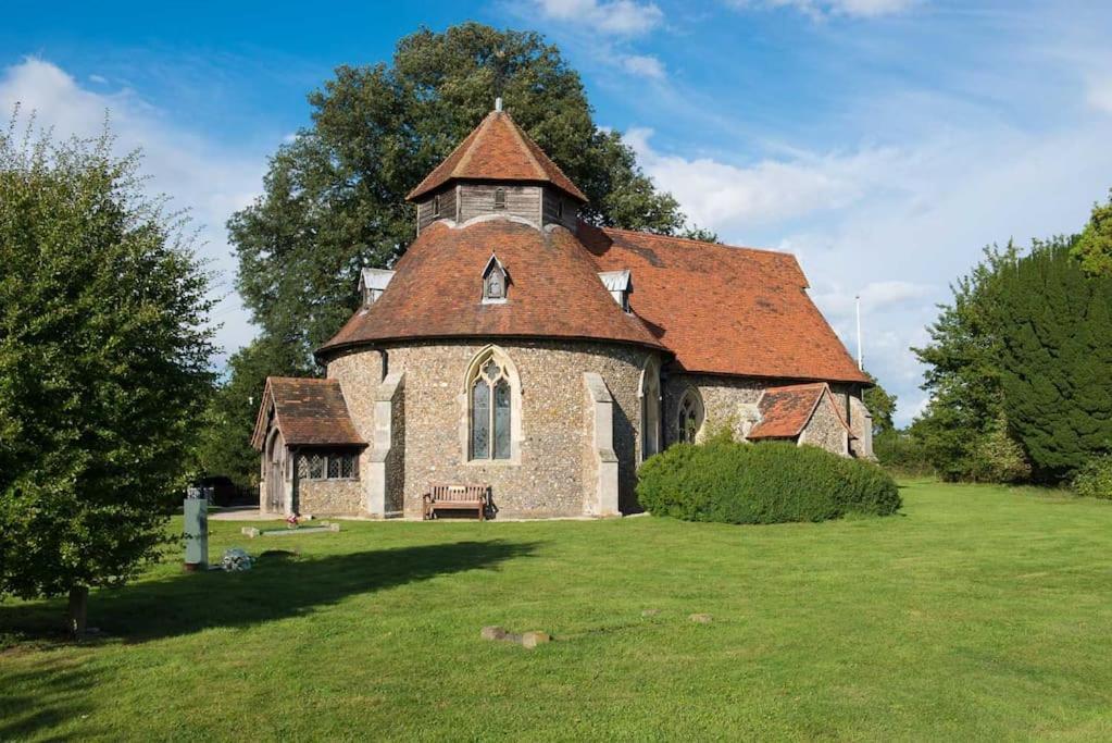 The Stables, Relax In 5 Star Style And Comfort With Lovely Walks All Around Maplestead Zewnętrze zdjęcie